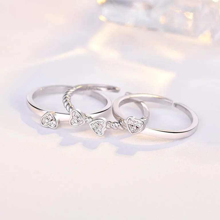 Four leaf clover ring